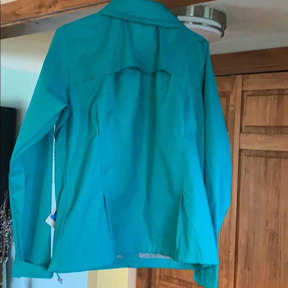 Waterproof rain jacket - Picture 2 of 4